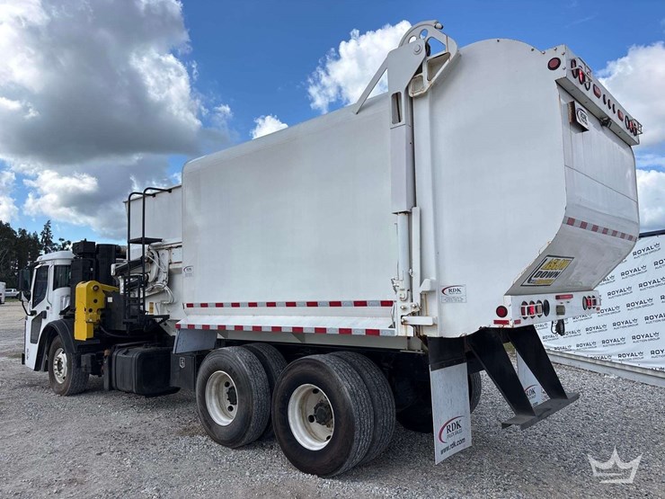 2017-mack-lr-scorpion-31yd.-side-loader-garbage-truck-image-4