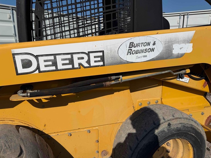 2005-john-deere-325-image-13