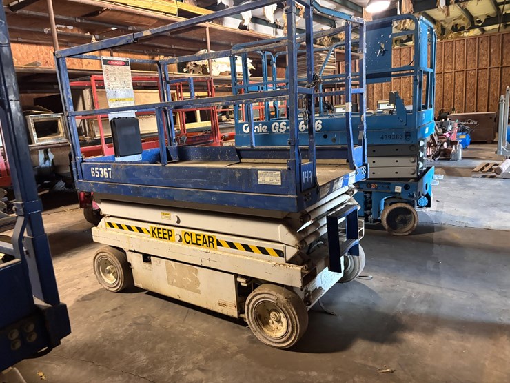 #149-•-skyjack-4620-20-ft-electric-scissor-lift-image-1