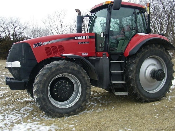 2010-case-ih-magnum-305-image-1