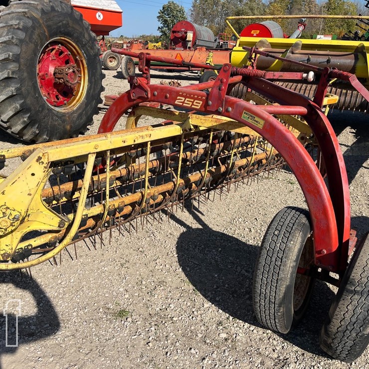 NEW HOLLAND 259
