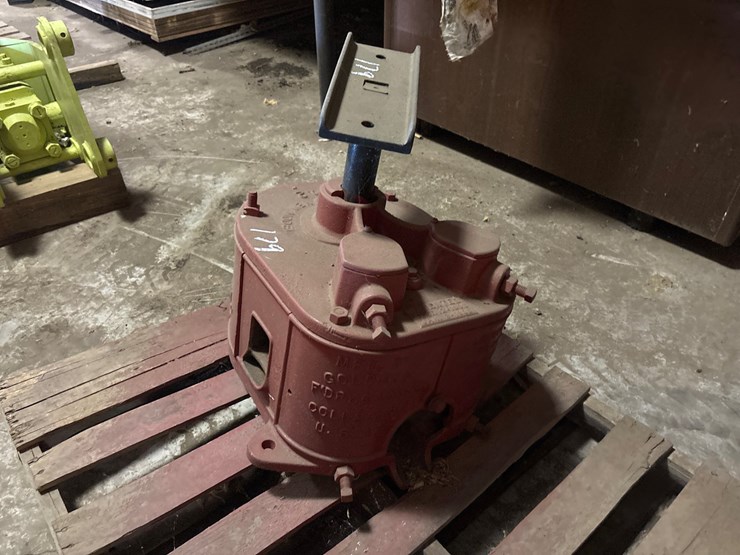 #179-•-louden-no.-2-cast-iron-machinery-housing-image-3