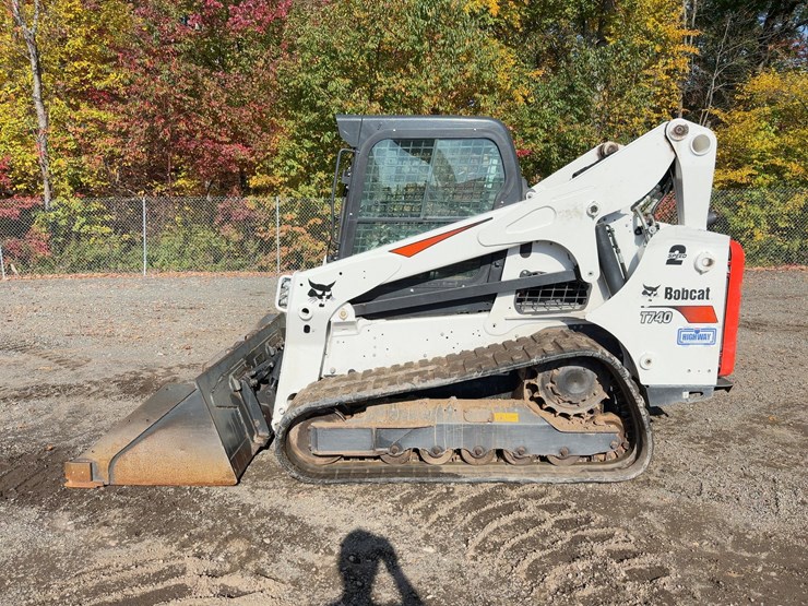 2023-bobcat-t740-image-2