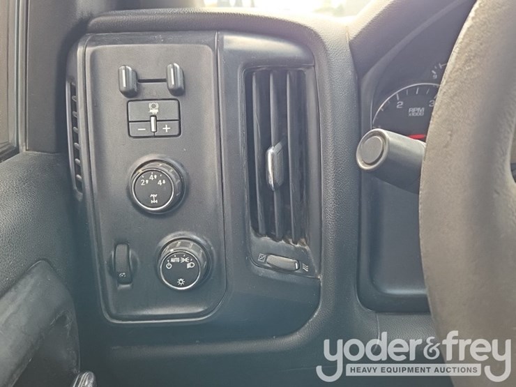 2015-chevrolet-silverado-2500-image-49