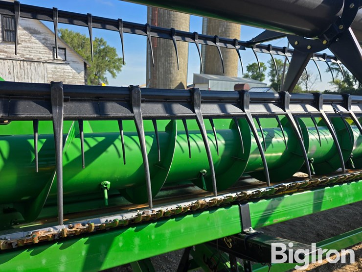 2015-john-deere-630f-image-15