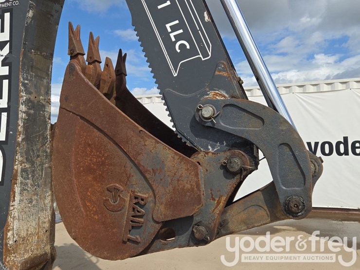 2020-deere-310sl-image-36