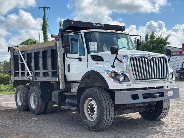 2016-international-workstar-7500-t/a-godwin-400t-dump-truck-image-2