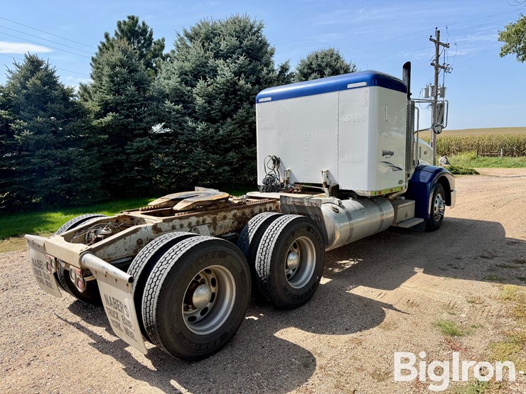 2005-peterbilt-385-image-5