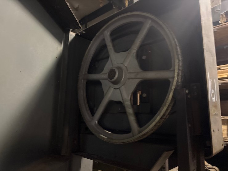 #161-•-rockwell-model-20-series-28-3x0-vertical-band-saw-image-3