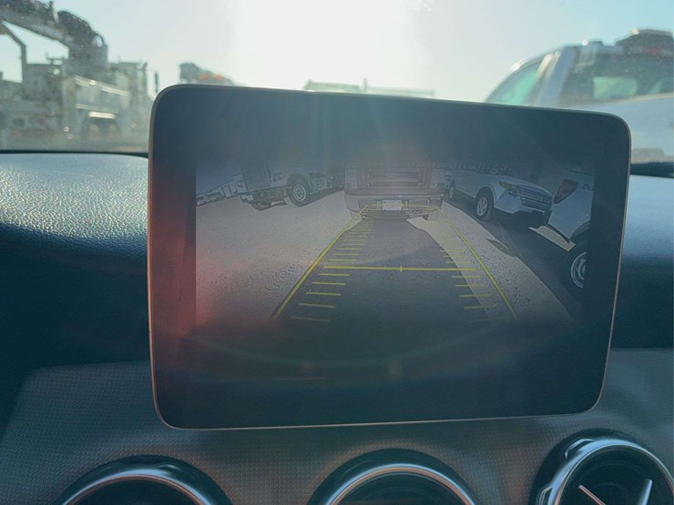 2020-mercedes-benz-gla250-image-19