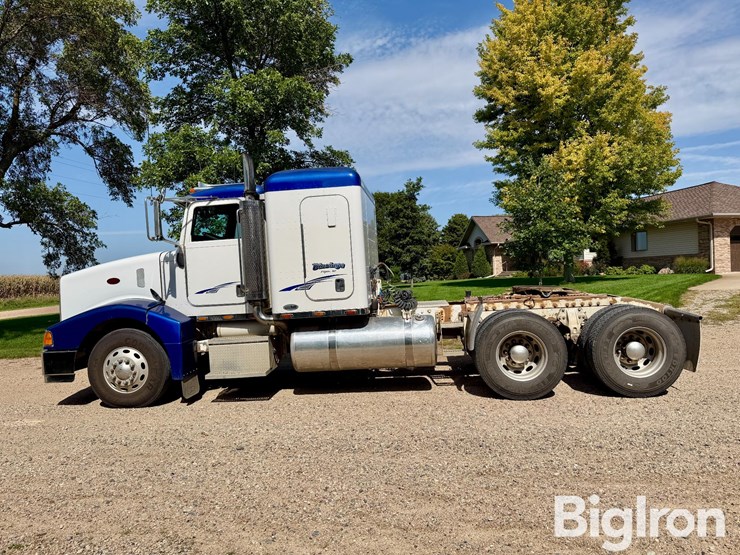 2005-peterbilt-385-image-8