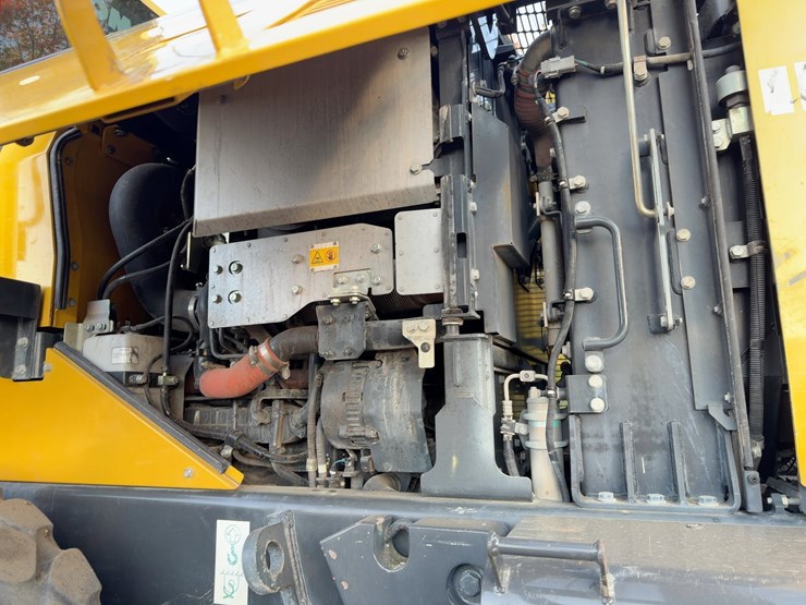 2018-komatsu-wa270-8-image-21