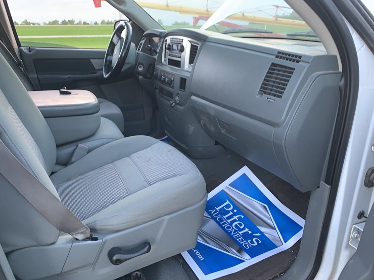 2008-dodge-1500-image-17