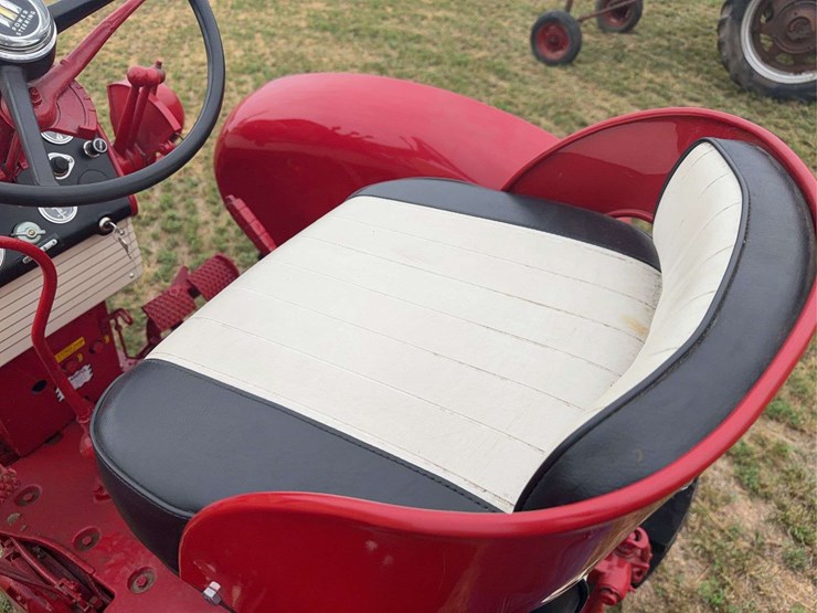 farmall-560-lp-hi-clear-image-40