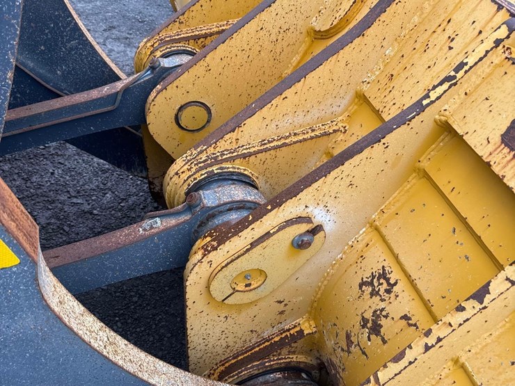 2024-deere-844-p-tier-image-22