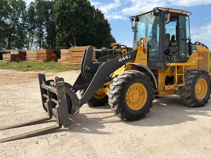 2007-deere-444j-image-1