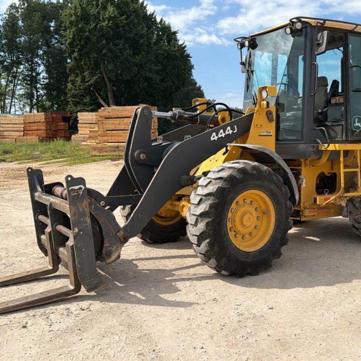 2007 DEERE 444J