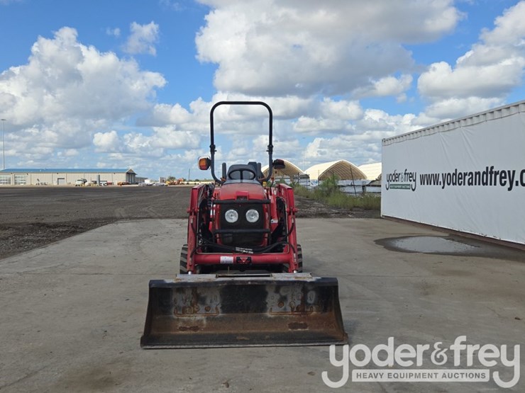 2010-massey-ferguson-1529-image-8