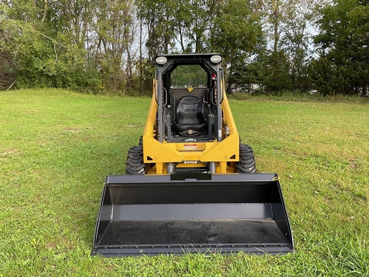 2015-yanmar-s165r-image-2