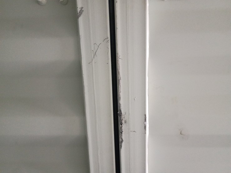#l110-000-•-40ft-container-[damaged]-image-36
