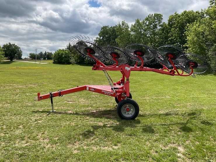 2014-kuhn-sr110-image-8