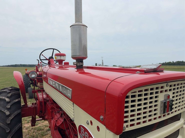 farmall-560-diesel-hi-clear-image-12