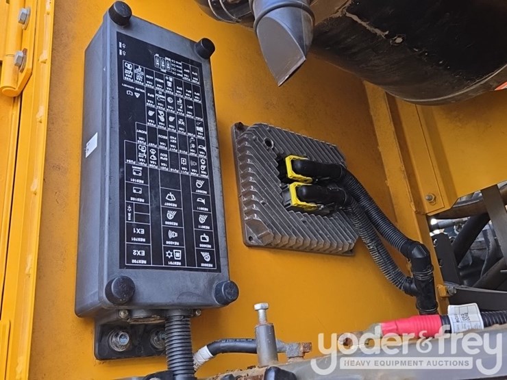 2016-volvo-ec350el-image-33
