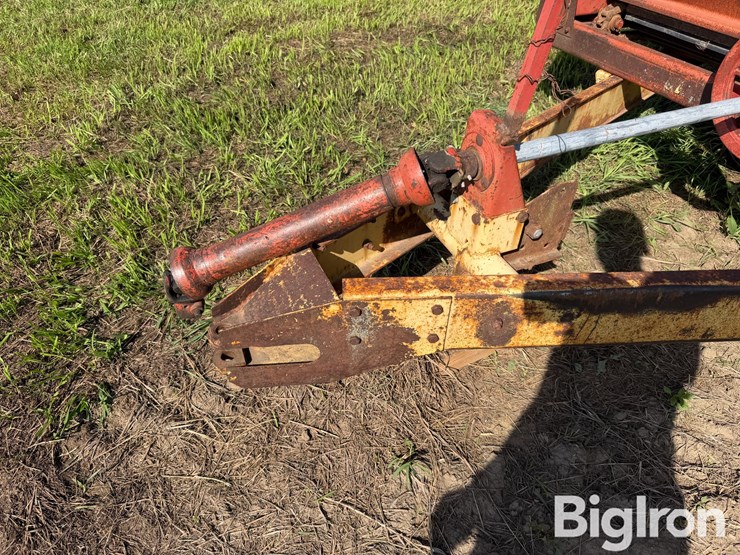 new-holland-790-image-9