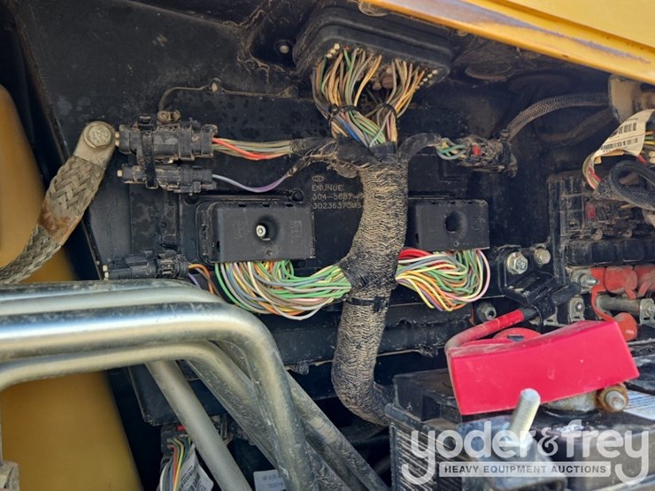 2014-caterpillar-d5k2-lgp-image-36