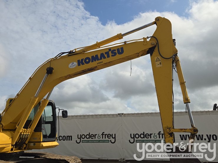 2015-komatsu-pc210-image-29