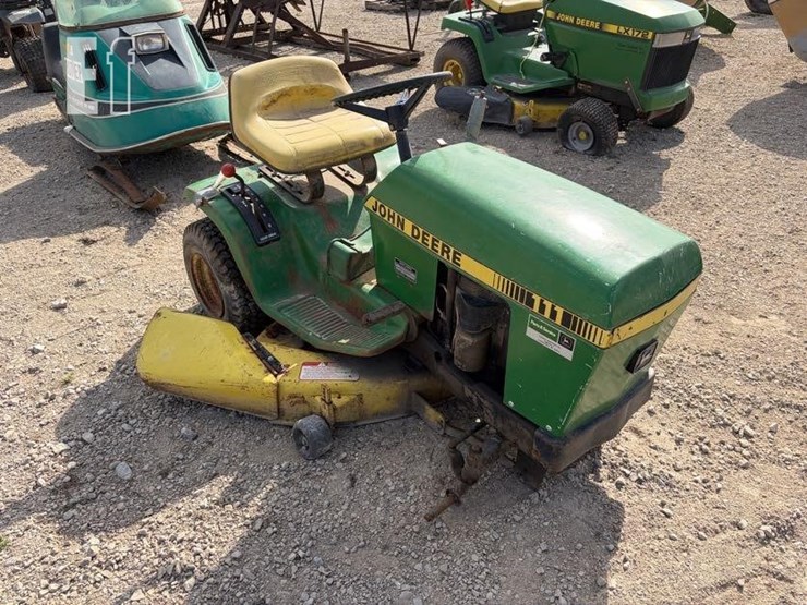 john-deere-111-image-1