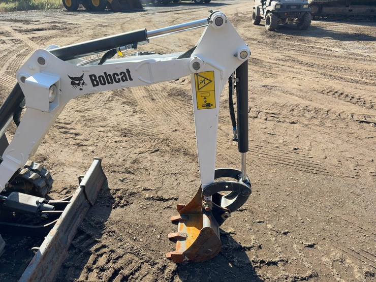 2023-bobcat-e10-image-7