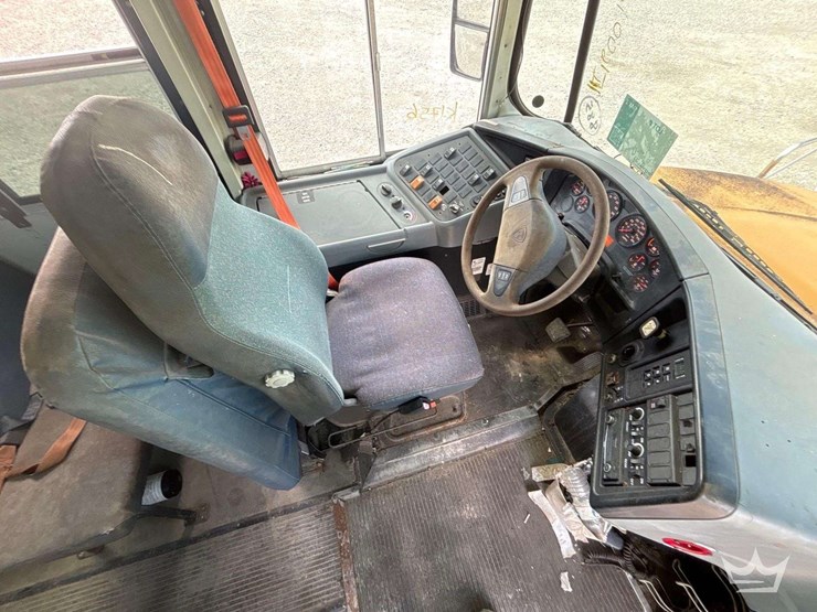 2011-ic-corporation-pb105-school-bus-image-17