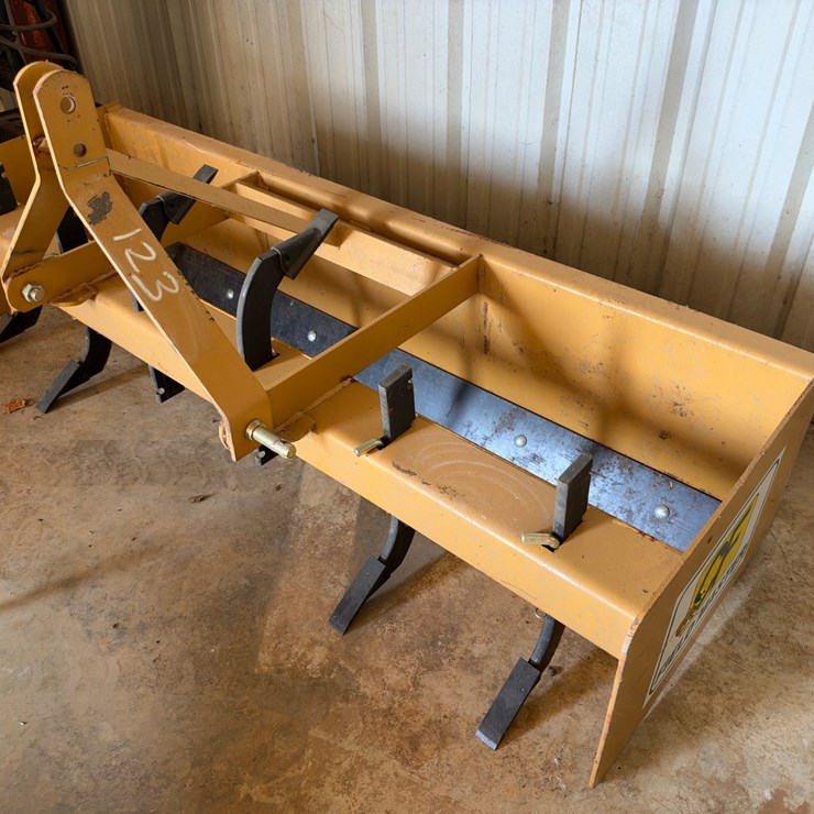 #123 • CF Field Master 3-Point Hitch Box Blade Attachment