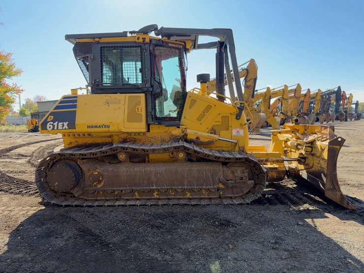 2014-komatsu-d61ex-23-image-6