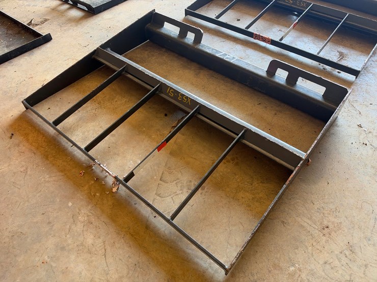 #127-•-steel-land-plane-leveler-implement-attachment-image-2