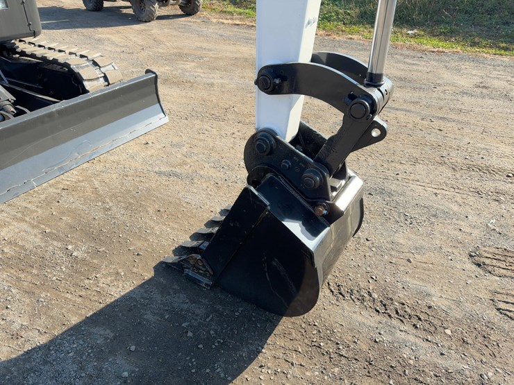 2023-bobcat-e60-image-8