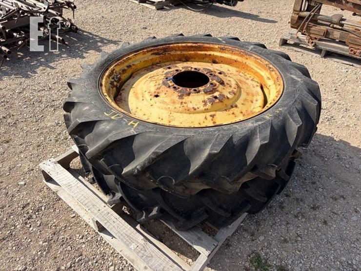 john-deere-h-image-2