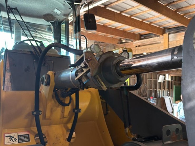 2007-deere-444j-image-31
