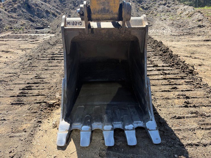 caterpillar-320e-image-16