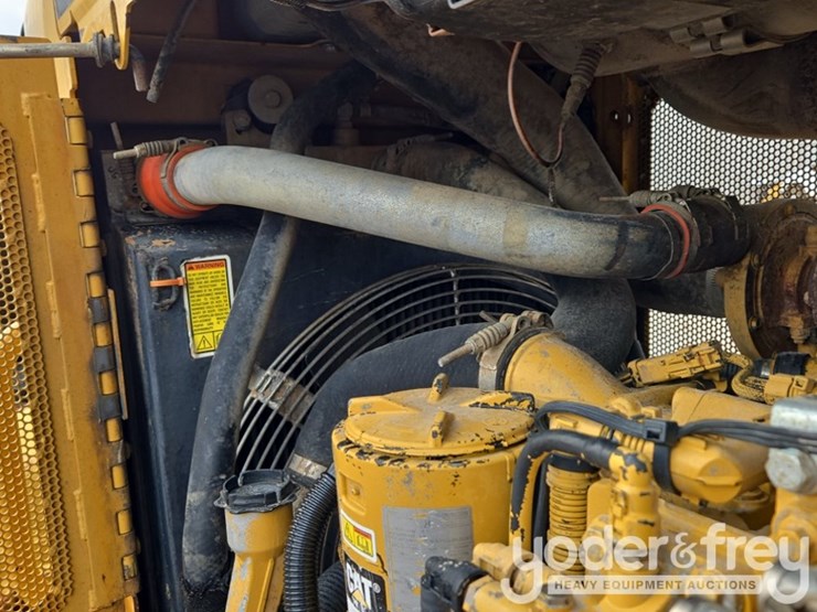 2014-caterpillar-d5k2-lgp-image-40