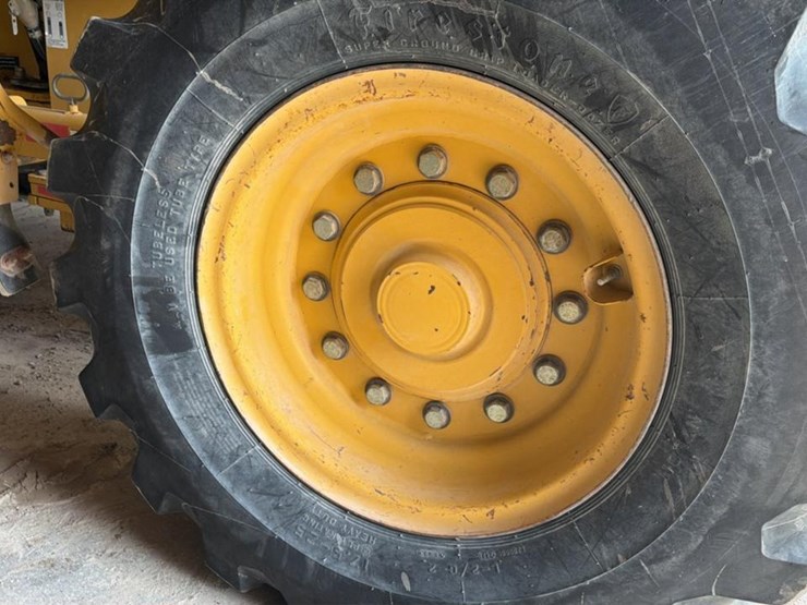 2007-deere-444j-image-50