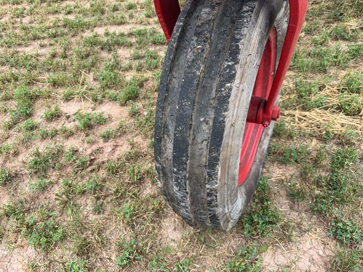 farmall-560-diesel-hi-clear-image-14