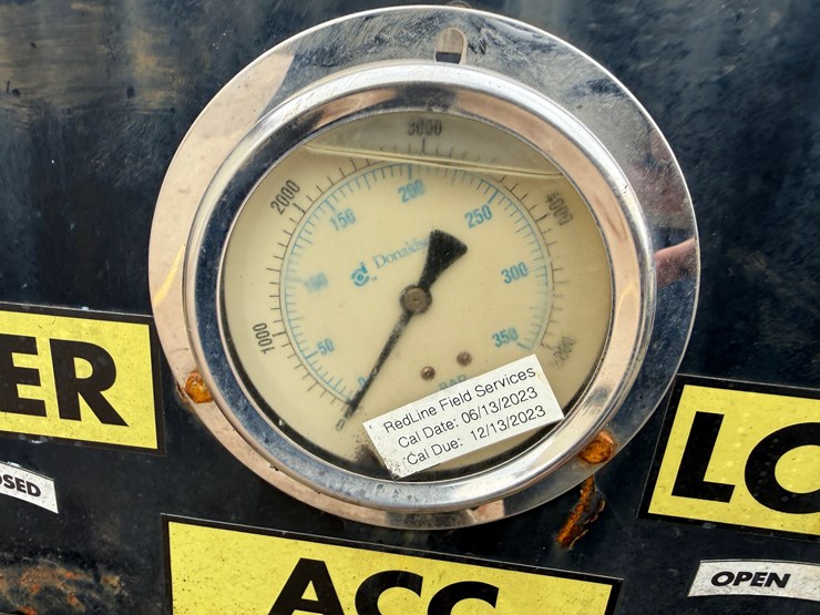 lot-w/-(3)-remote-5k-wp-accumulator--wireline-frac-valve-consoles-image-5