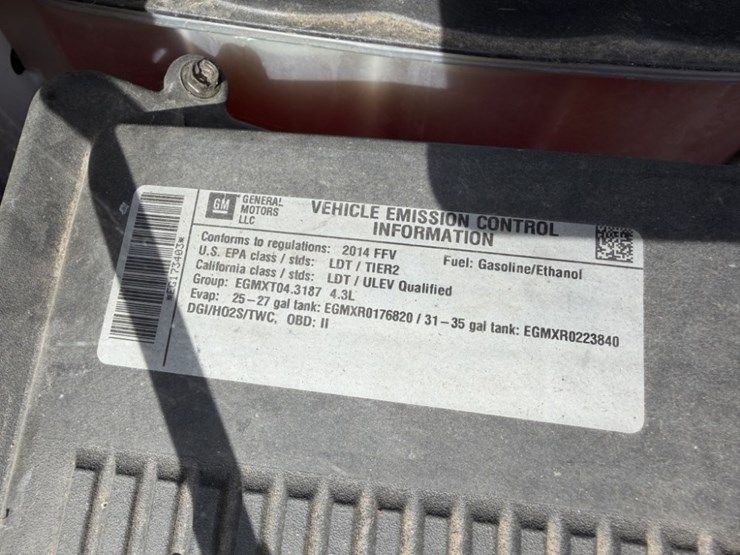 2014-gmc-sierra-1500-crew-cab-4x4-pickup-image-14