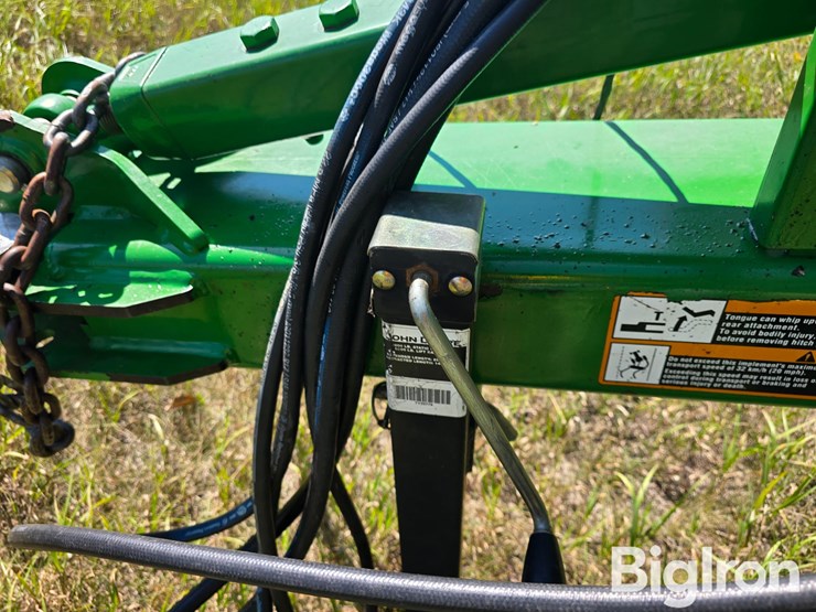 2012-john-deere-2310-image-12
