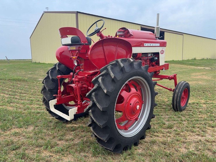 farmall-560-lp-hi-clear-image-5