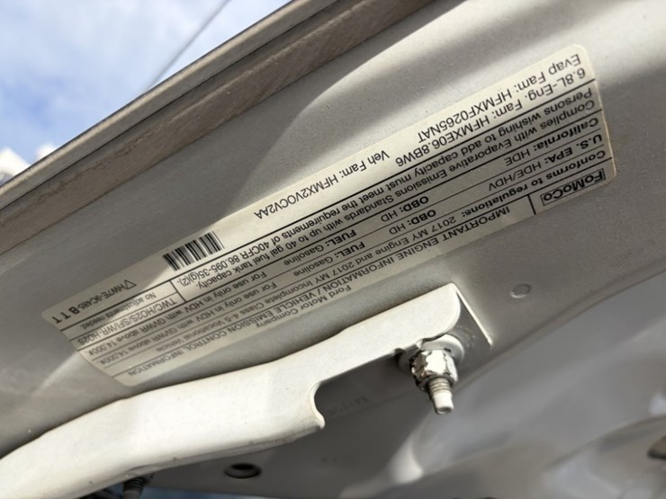 2017-ford-f550-image-14
