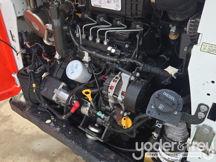 2017-bobcat-s590-image-40