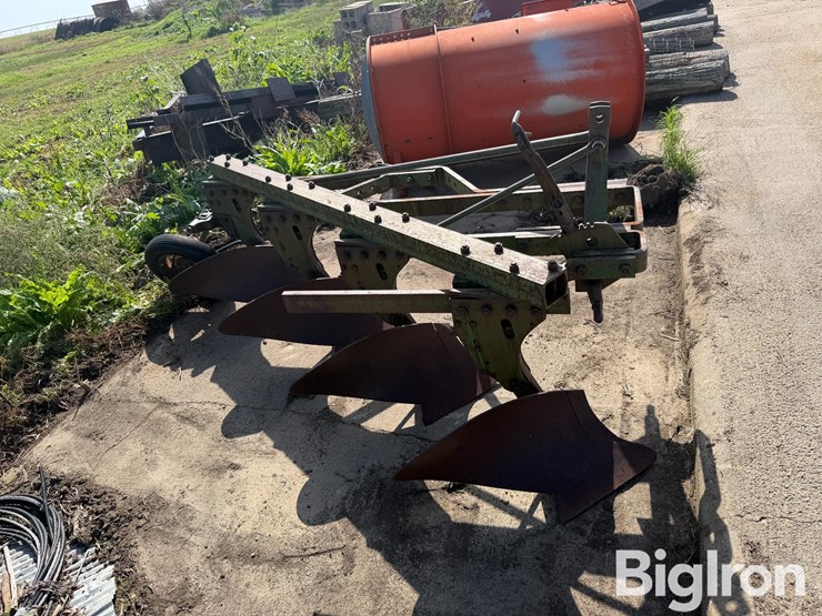 4-bottom-plow-image-4